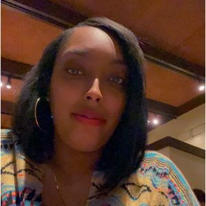 Meet your Posher, Regina